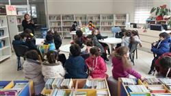 13.04.2017 tarihinde Melikgazi Beyazzambak Anaokulu öğretmen ve öğrencileri için kütüphanemizde oryantasyon çalışması yapıldı (11).jpeg