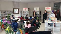 13.04.2017 tarihinde Melikgazi Beyazzambak Anaokulu öğretmen ve öğrencileri için kütüphanemizde oryantasyon çalışması yapıldı (9).jpeg