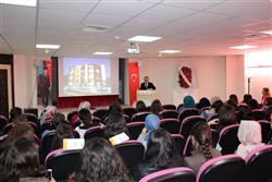 Mehmet Necati Demircan hocamız ‘’Gençlerin Okuma Alışkanlığının Geliştirilmesi ‘’ konulu konferansı ile kütüphanemize renk kattı (8).JPG