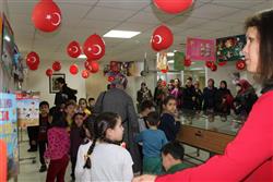 54. Kütüphane Haftası kutlamaları kapsamında 29.03.2018 tarihli masal saati etkinliğimizi Atatürk İlkokulu Anasınıfı ile birlikte yaptık.  (14).JPG