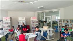 05.04.2018 tarihinde Melikgazi Belediyesi İlkokulu öğretmen ve öğrencileri için kütüphanemizde oryantasyon çalışması yapıldı (4).jpg