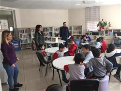 05.04.2018 tarihinde Melikgazi Belediyesi İlkokulu öğretmen ve öğrencileri için kütüphanemizde oryantasyon çalışması yapıldı (5).jpg