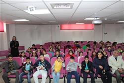 10.04.2018 tarihinde Mehmet Alçı İlkokulu öğretmen ve öğrencileri için kütüphanemizde oryantasyon çalışması yapılmıştır (8).JPG