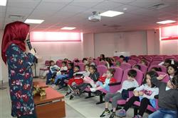 11.04.2018 tarihinde saat 13.30 ‘da Pembe Başyazıcıoğlu Anaokulu öğretmen ve öğrencileri için kütüphanemizde oryantasyon çalışması yapılmıştır.  (1).JPG