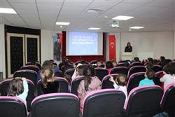 11.04.2018 tarihinde saat 15.00 ‘da Pembe Başyazıcıoğlu Anaokulu öğretmen ve öğrencileri için kütüphanemizde oryantasyon çalışması yapılmıştır.  (2).JPG