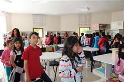 09.05.2018 tarihinde saat 09.45’te Mustafa Yazar İlkokulu öğretmen ve öğrencileri için kütüphanemizde oryantasyon çalışması yapılmıştır (1).JPG