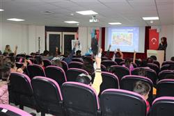 10.05.2018 tarihinde Mustafa Yazar İlkokulu öğretmen ve öğrencileri için kütüphanemizde oryantasyon çalışması yapılmıştır (6).JPG