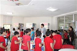 25.05.2018 tarihinde Osman Zeki Yücesan İlkokulu öğretmen ve öğrencileri için kütüphanemizde oryantasyon çalışması yapılmıştır (7).JPG