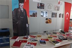 ''15 Temmuz Demokrasi ve Milli Birlik Günü'' Sergimiz Kayseri 75.Yıl İl Halk Kütüphanesi'de açılmıştır (6).JPG